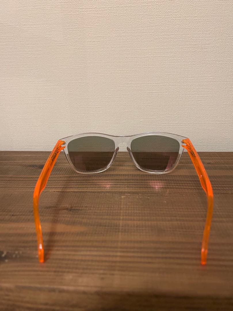 小物 OAKLEY FROGSKIN