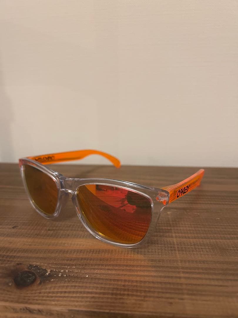 小物 OAKLEY FROGSKIN