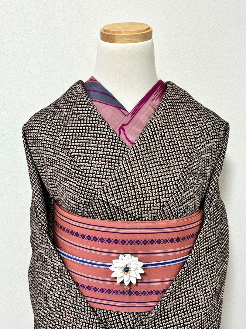 袷　小紋　鹿の子絞り　黒×赤　裄65cm 正絹　おまけ付き