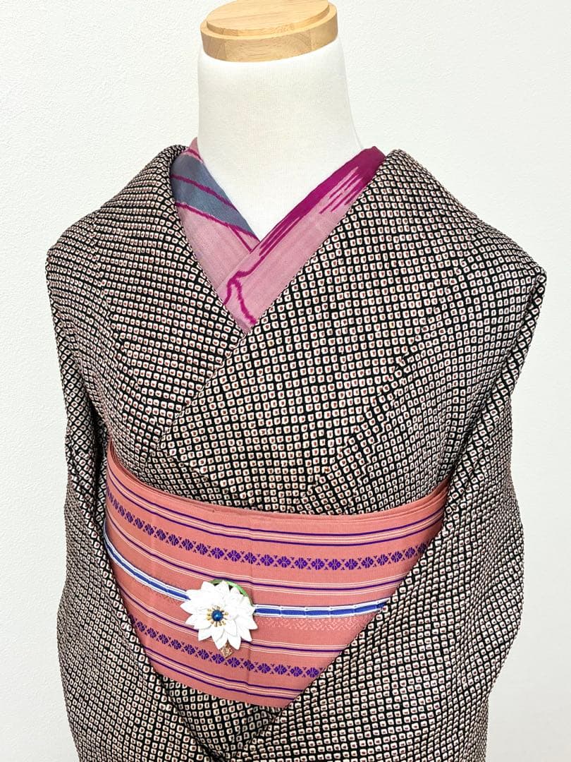 袷　小紋　鹿の子絞り　黒×赤　裄65cm 正絹　おまけ付き