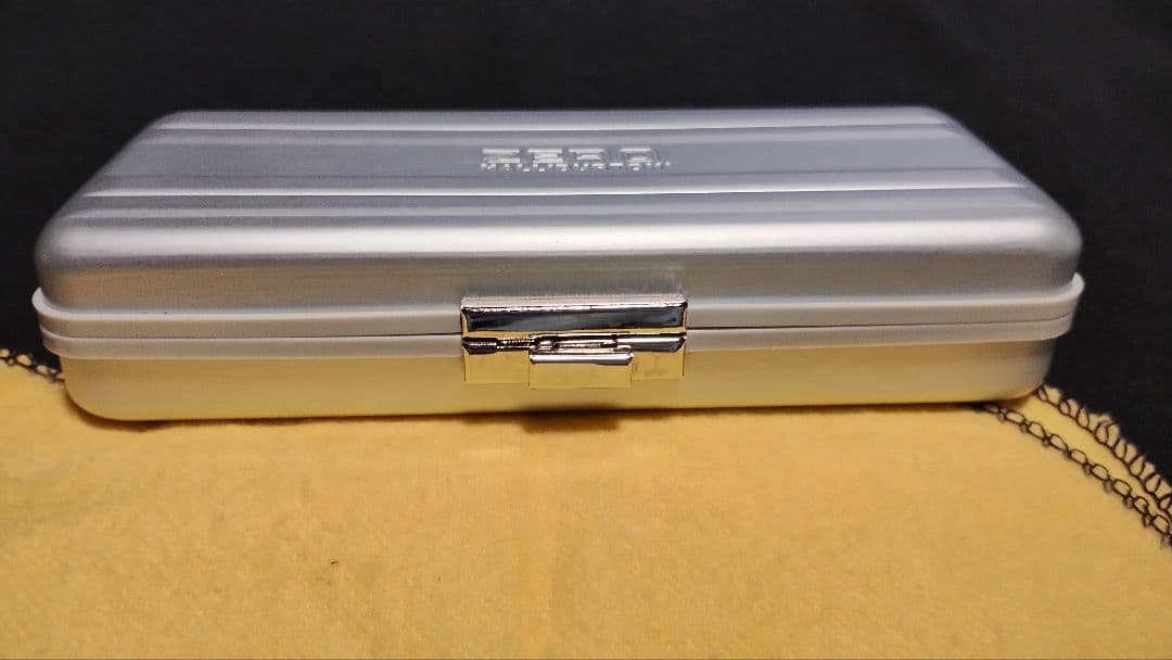 美品✨️　希少　ZERO HALLIBURTON ゼロハリバートン 眼鏡ケース