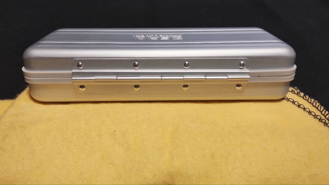 美品✨️　希少　ZERO HALLIBURTON ゼロハリバートン 眼鏡ケース