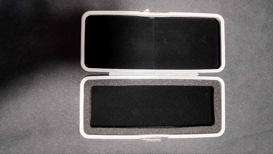 美品✨️　希少　ZERO HALLIBURTON ゼロハリバートン 眼鏡ケース