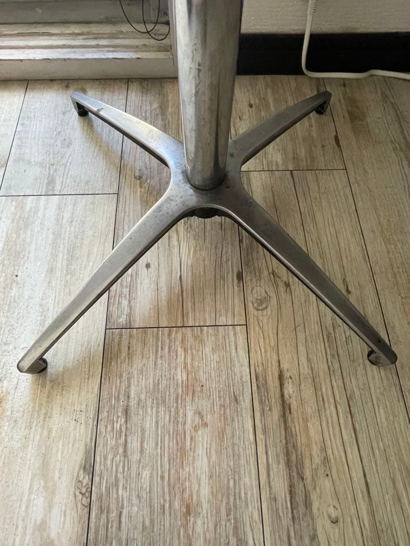 ヴィンテージ　木製カフェテーブル