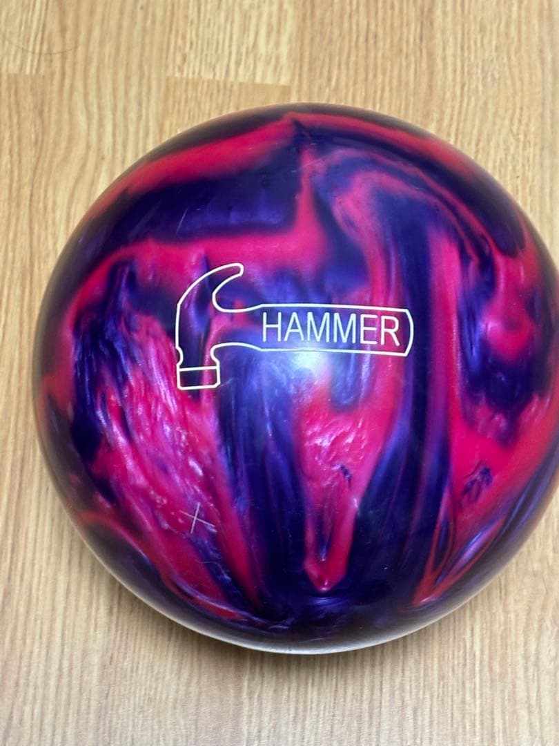 AXE & HAMMER ボウリングボール 紫赤マーブル