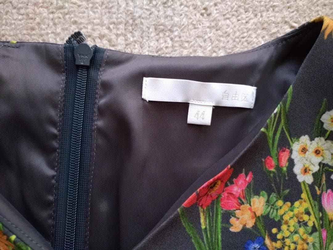 自由区★【洗える】フラワーガーデンプリント ワンピース★44★スレート★1回着用