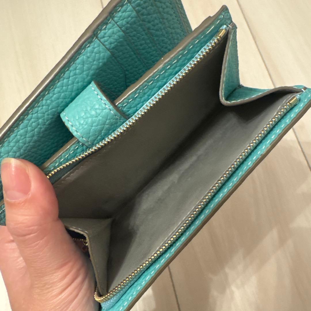 ボナンチュラ　ミントグリーン　レザー 二つ折り財布