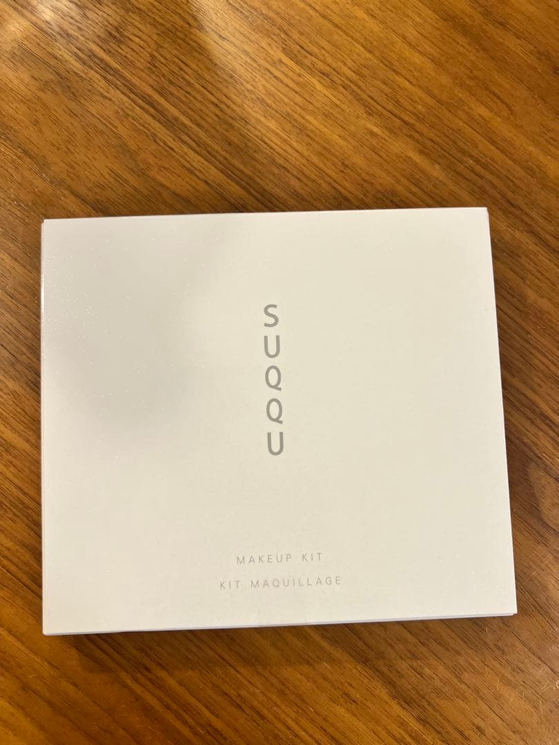 【新品未開封】SUQQU メイクアップキット 光飾 2025ホリデーコレクション