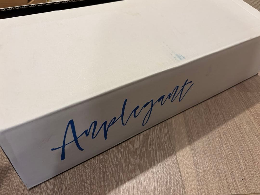 アンプレガント　フリル付きベロアロンT