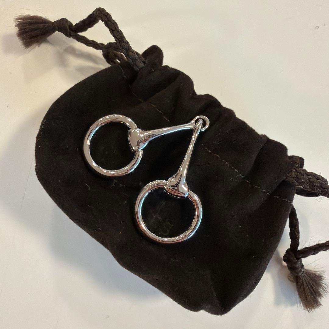 エルメスのモールドゥホースビットスカーフリング（シルバー）