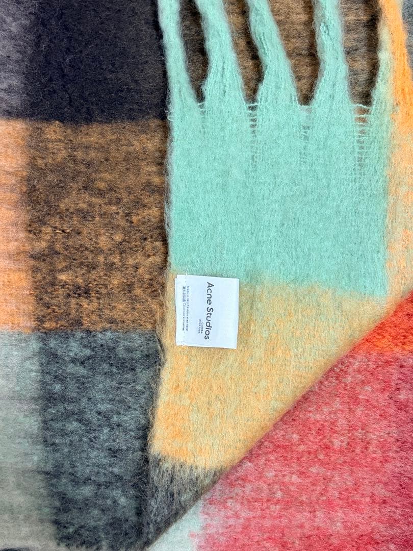 acne studios マフラー　モヘアチェックスカーフ
