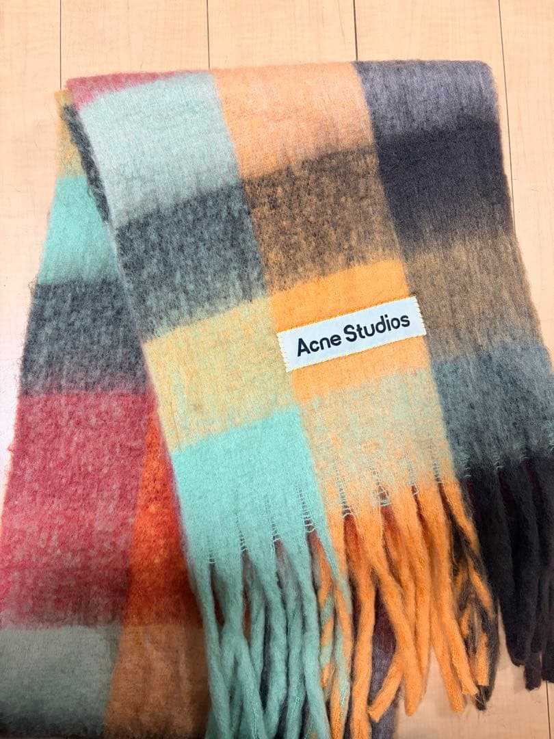 acne studios マフラー　モヘアチェックスカーフ