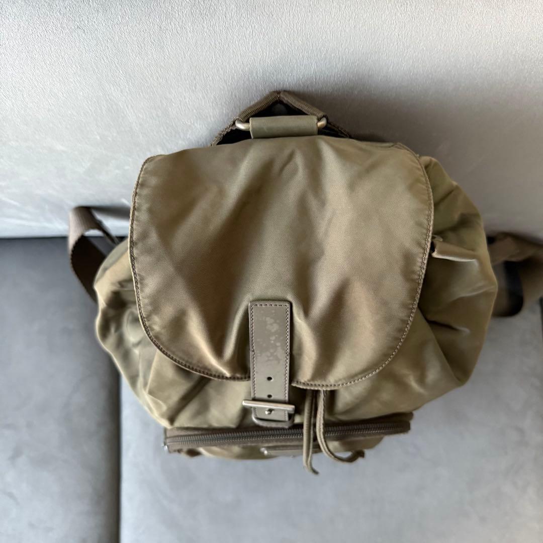 プラダ ナイロン バックパック カーキ 三角ロゴ カーキ