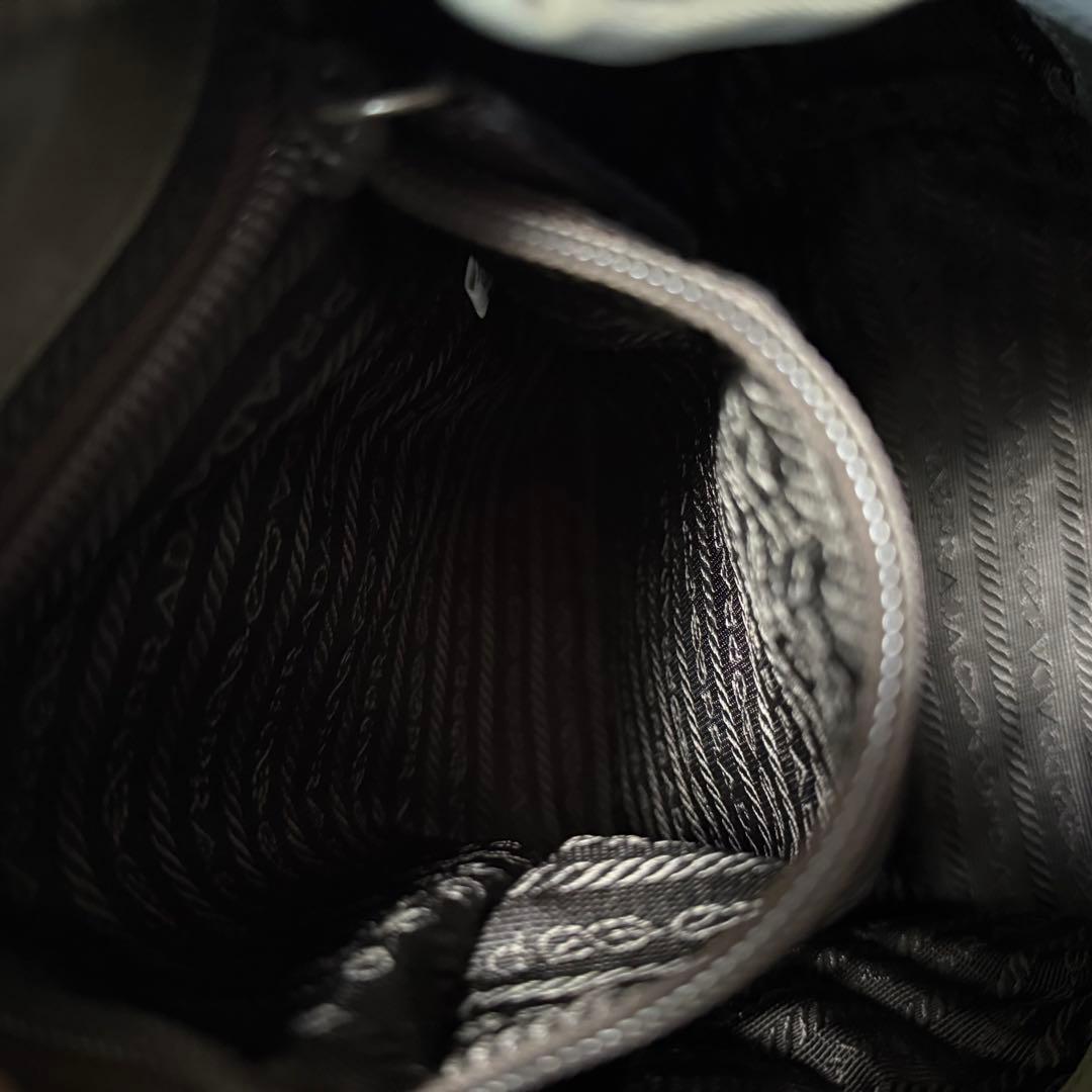 プラダ ナイロン バックパック カーキ 三角ロゴ カーキ