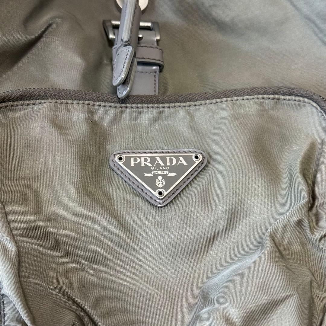 プラダ ナイロン バックパック カーキ 三角ロゴ カーキ