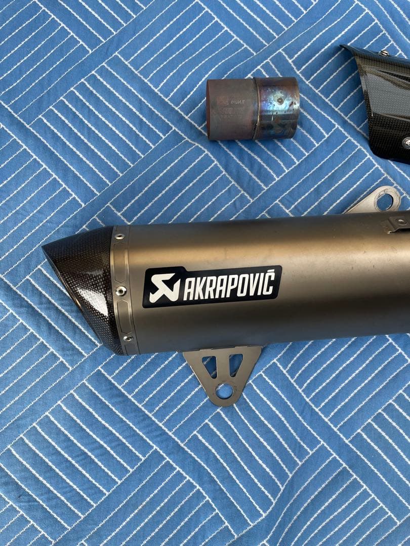  C400GT C400X マフラー　Akrapovic