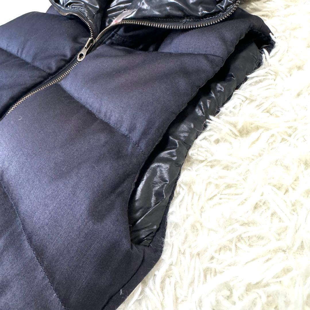 美品　デュベティカ　ダウンベスト　ネイビー フード付き　大きいサイズ　L サイズ