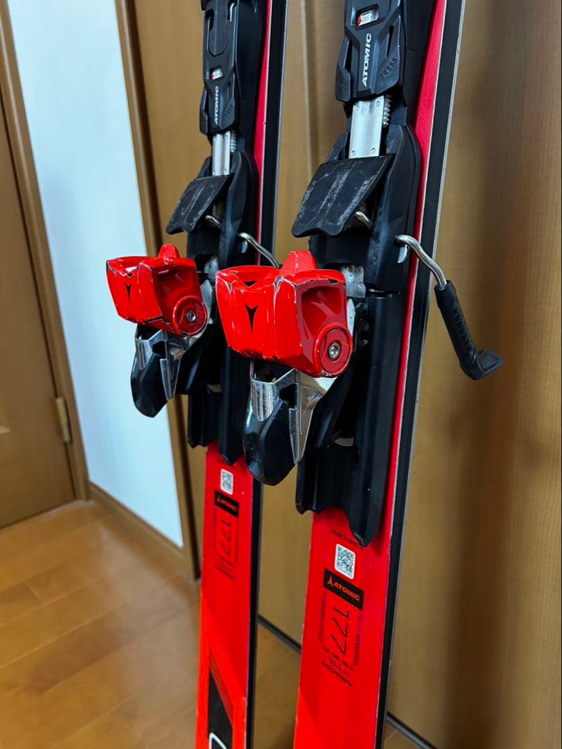 ATOMIC REDSTER G9 スキー板 赤