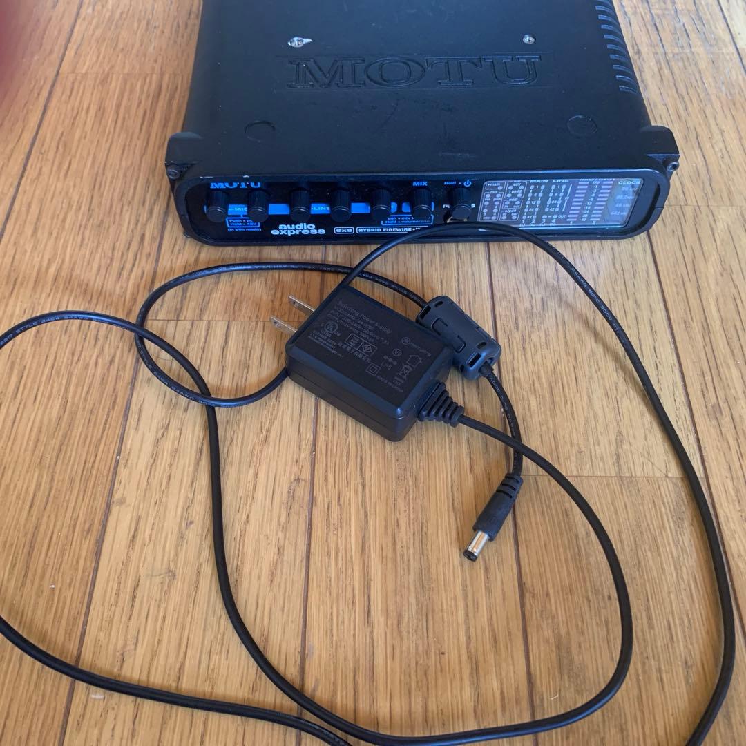 DTM・DAW MOTU audio express 6in 6out