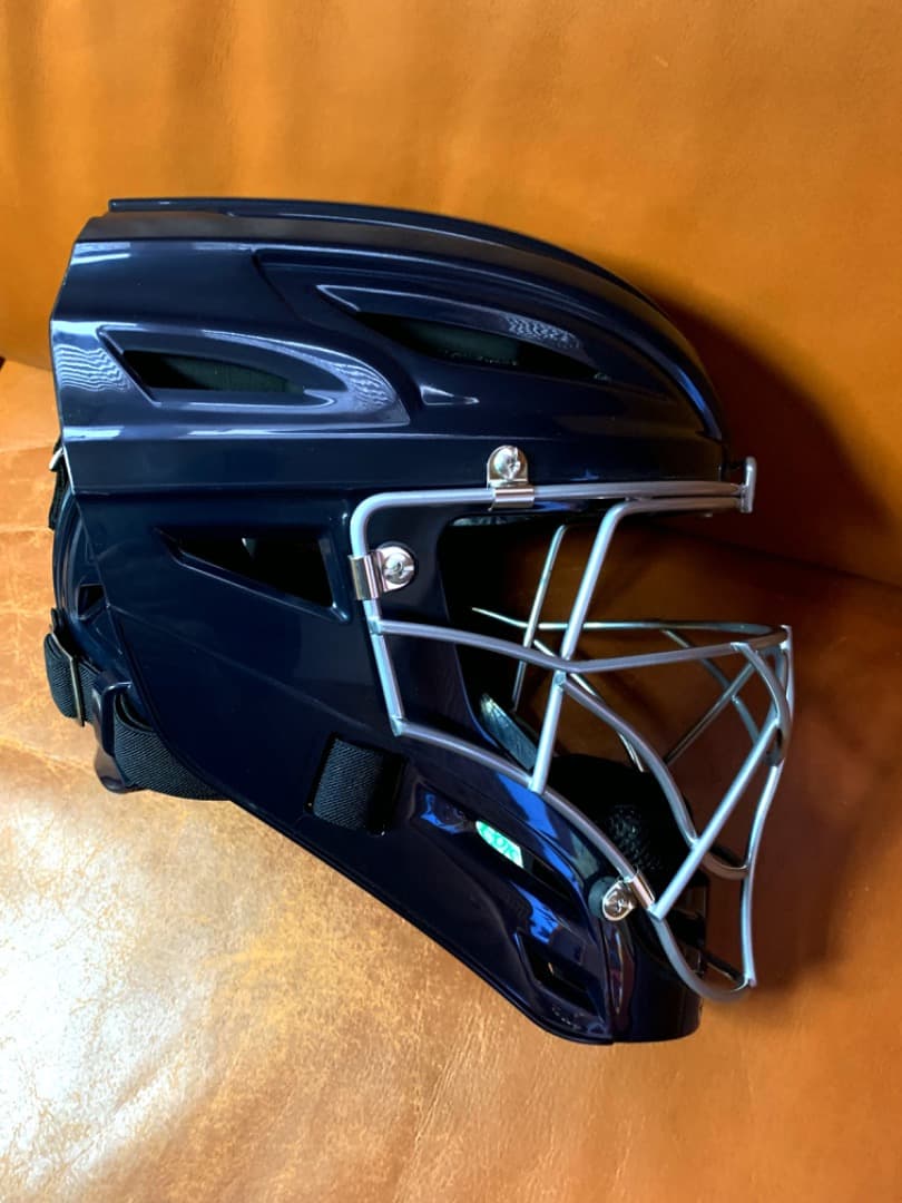 新品2026年★アメリカ限定発売☆アンダーアーマー☆キャッチャーヘルメット☆紺