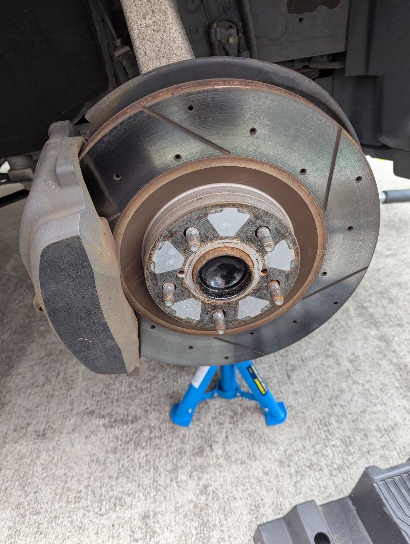 マークX133に使用　スリット入りブレーキローターとENDLESS製パッドセット