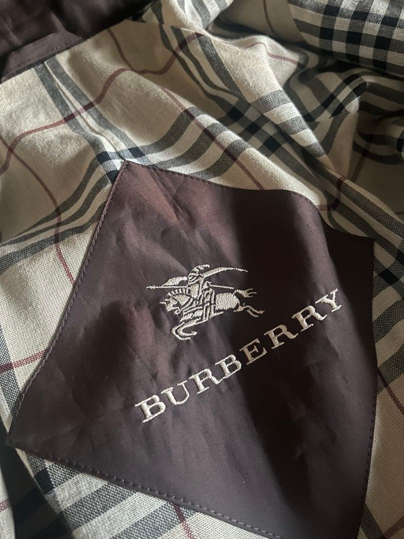 Burberry ブラウンカラー　ナイロンコート