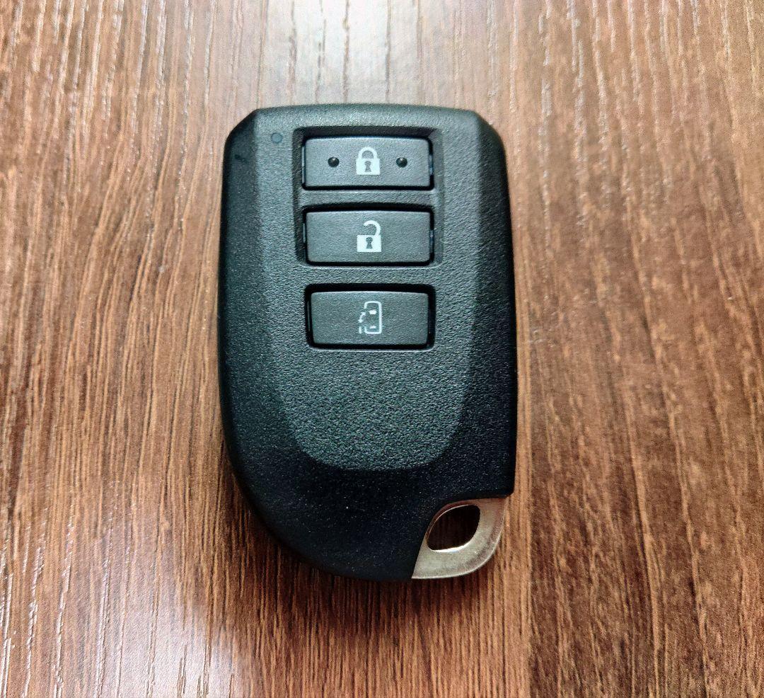 TOYOTA　トヨタ　ハイエース200系　スマートキー　2、3度使用