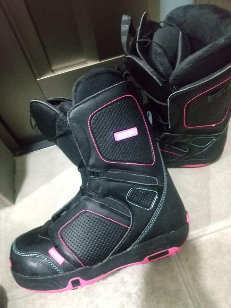 美品 SALOMON 24cm スノーボードブーツ