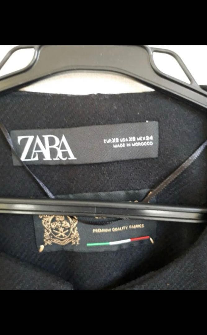 ZARA ブラック ケープコート