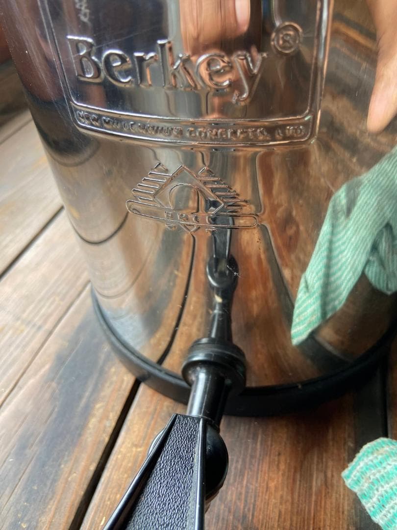 BERKEYバーキー水フィルターシステム保持容量：1.5ガロン（5.7リットル）