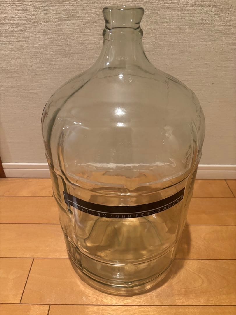 ガラスカーボイ 5ガロン 掃除用ブラシ、栓付属