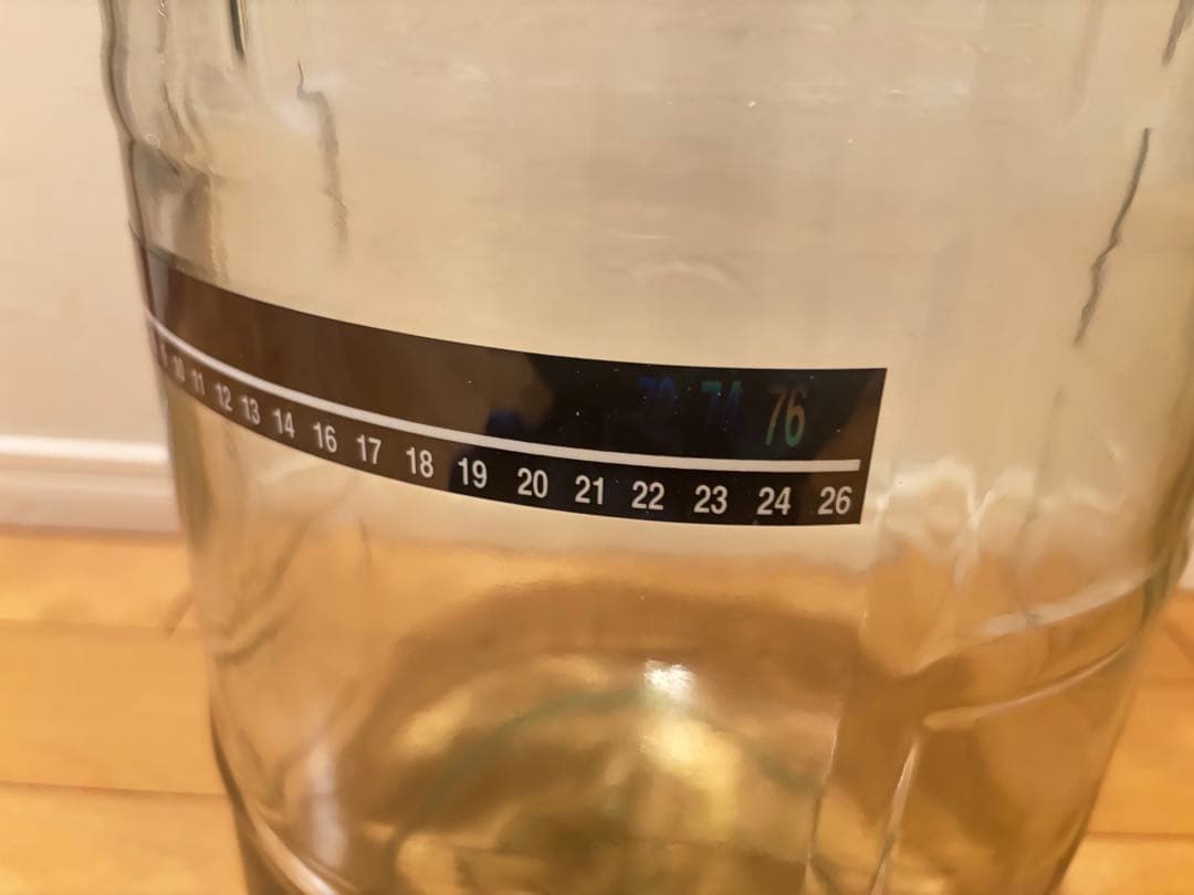 ガラスカーボイ 5ガロン 掃除用ブラシ、栓付属