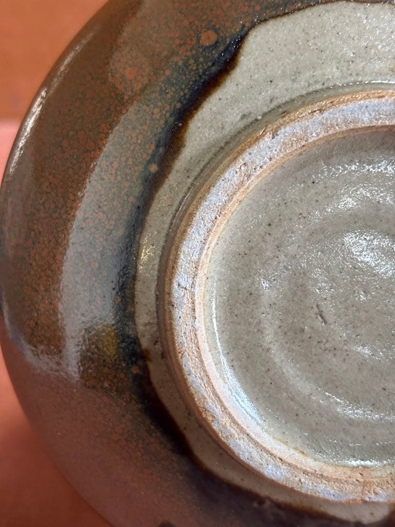 やまちゃん河井寛次郎作白緑柿釉花文独楽形皿　検森に咲く一輪の花