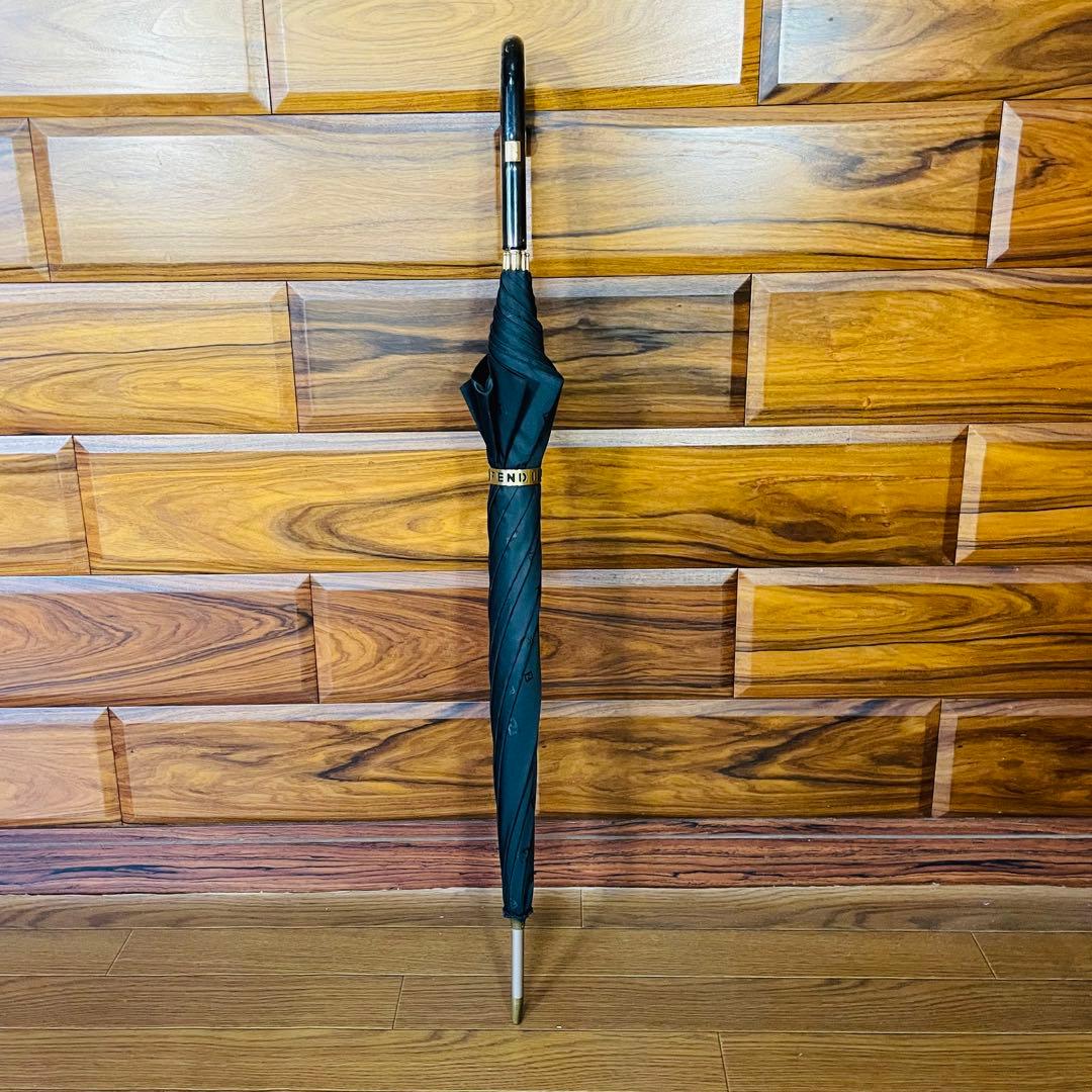 新品未使用 FENDI フェンディ ズッカ柄 傘 手開き式 黒 ブラック 長傘