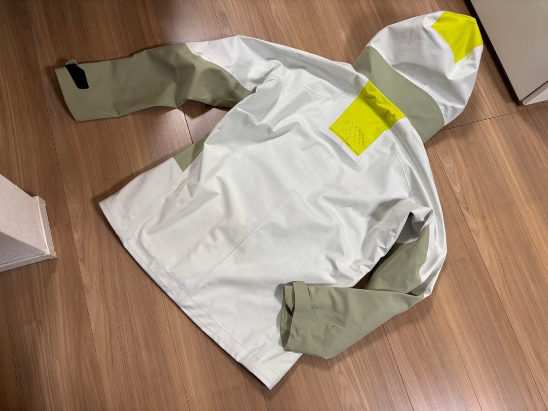 ★24年モデル★お洒落　デサント　スキーウエア 上下セット　SAJ デモ　技術選