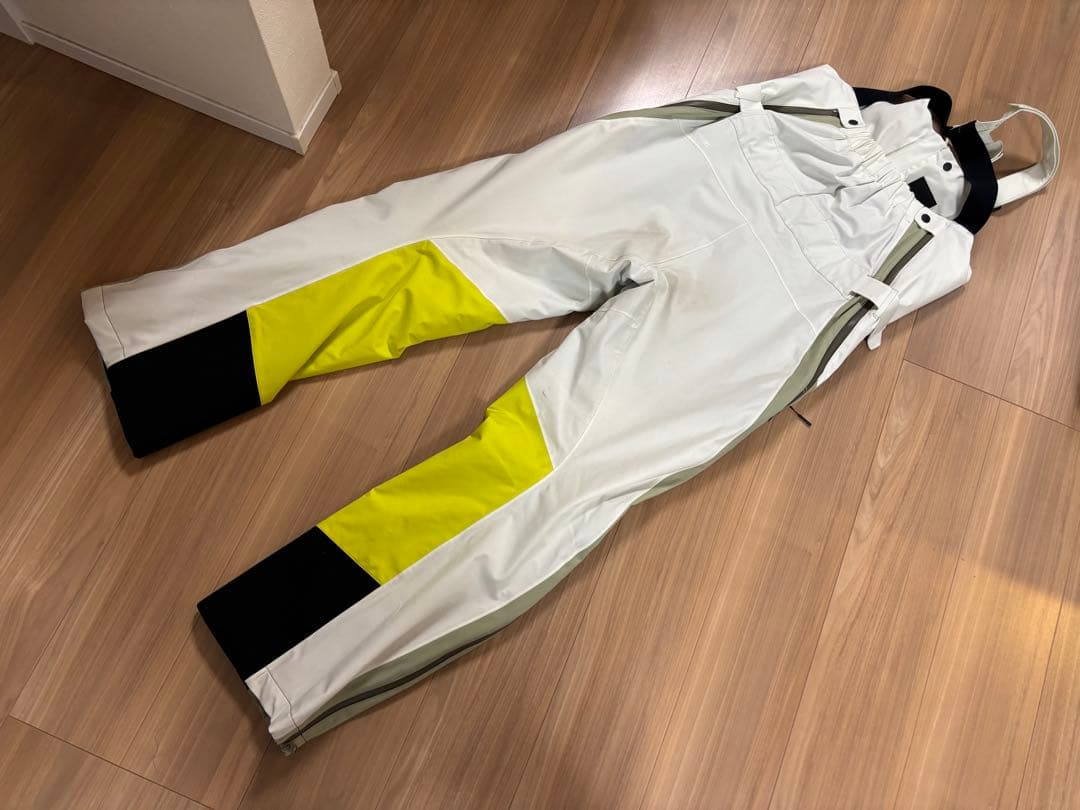 ★24年モデル★お洒落　デサント　スキーウエア 上下セット　SAJ デモ　技術選