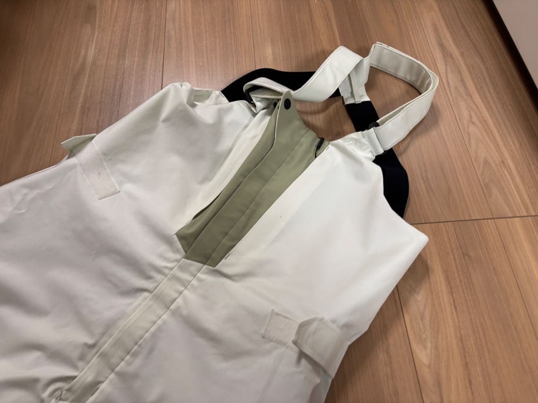 ★24年モデル★お洒落　デサント　スキーウエア 上下セット　SAJ デモ　技術選