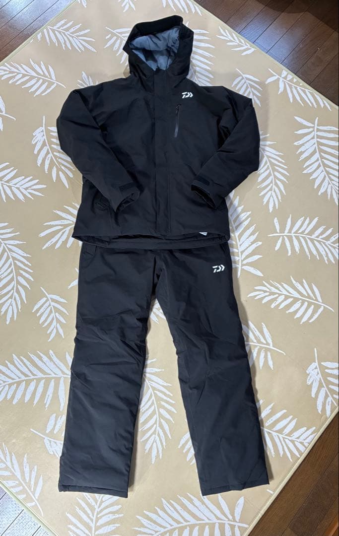 ダイワ　ウィンタースーツ　サイズL 検）エギング　アジング　ジギング