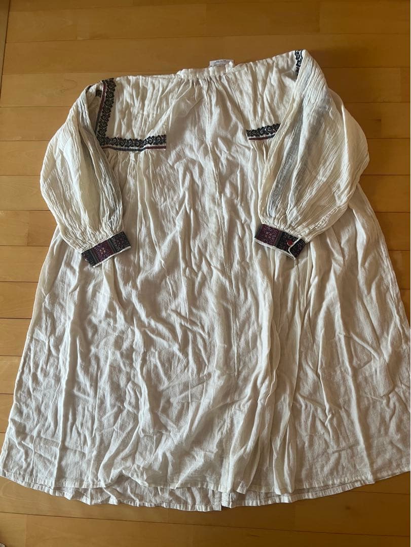 デニム＆ダンガリー　新品タグ付　刺繍ワンピ　01