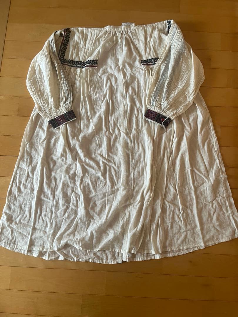 デニム＆ダンガリー　新品タグ付　刺繍ワンピ　01