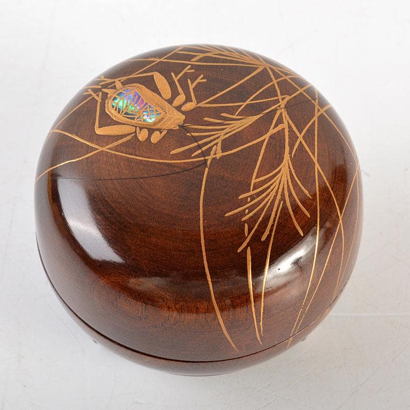 ゆきぴー　茶道具　中谷博峰作螺鈿装飾　鈴虫蒔絵ミッ脚香合共箱　V　6776