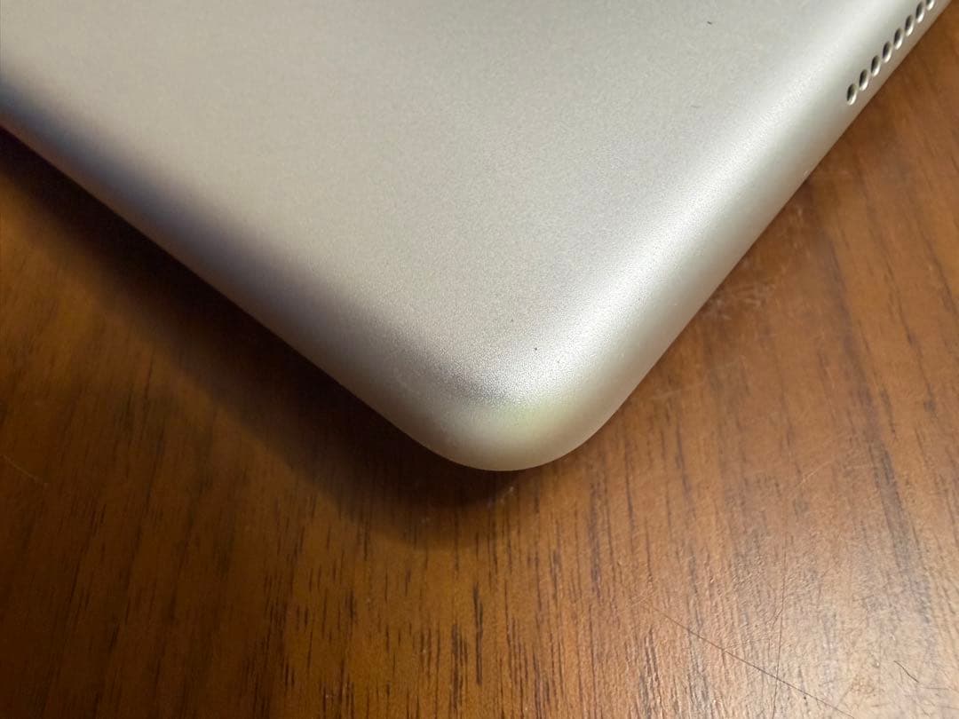 Apple iPad 第9世代 64GB シルバー Wi-Fiモデル 本体のみ