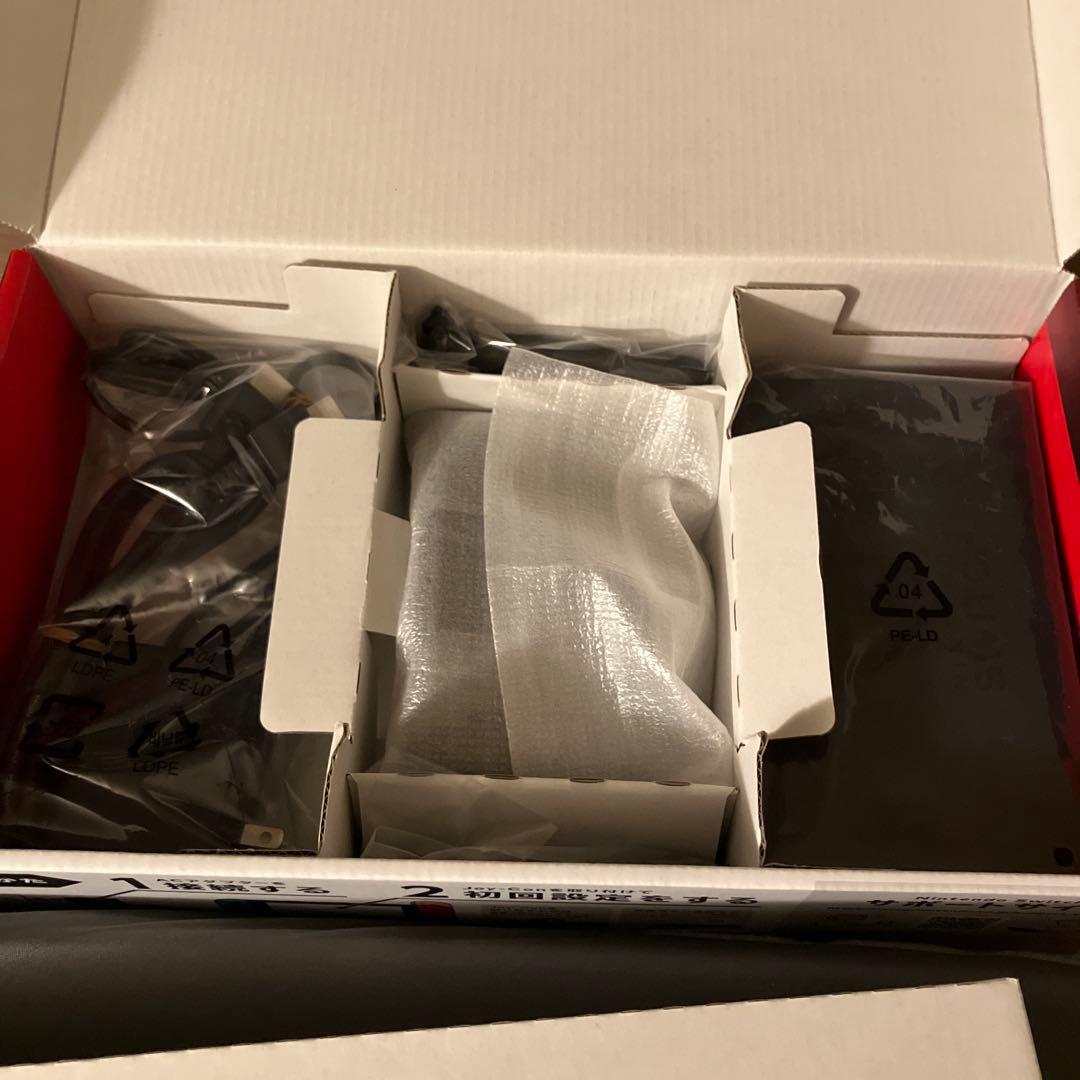 Switch 新型　本体　ネオンブルー/ネオンレッド