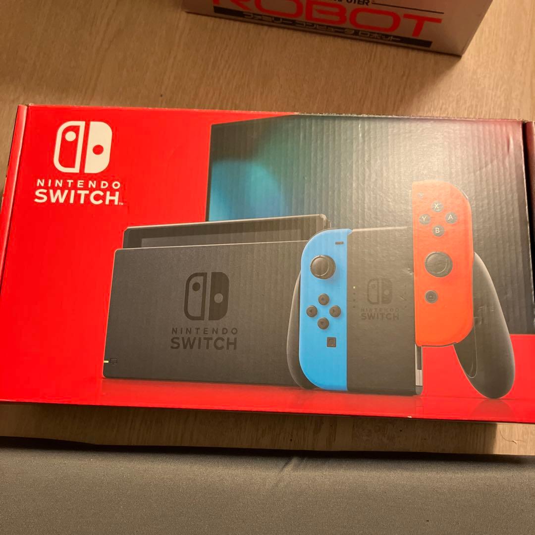 Switch 新型　本体　ネオンブルー/ネオンレッド