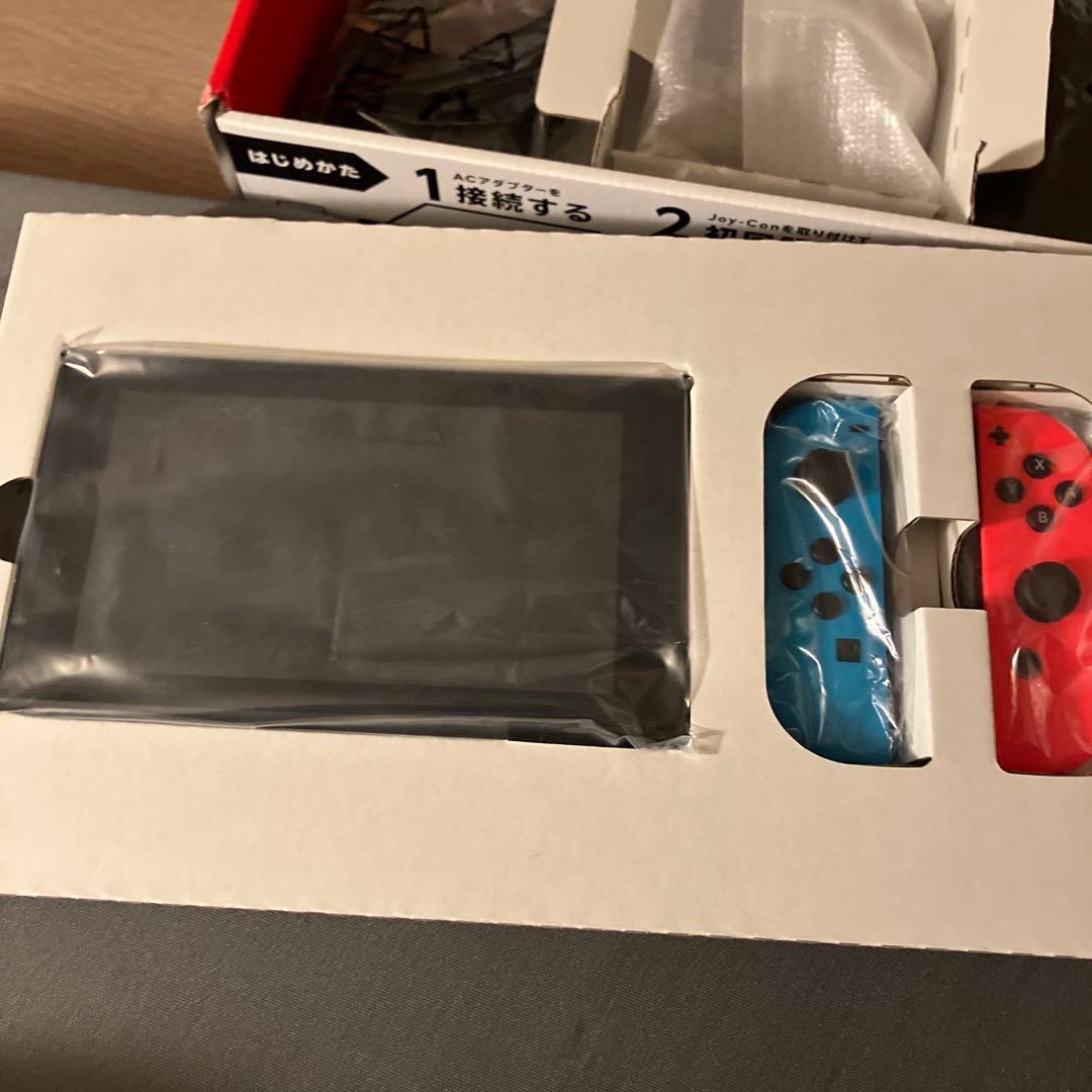 Switch 新型　本体　ネオンブルー/ネオンレッド