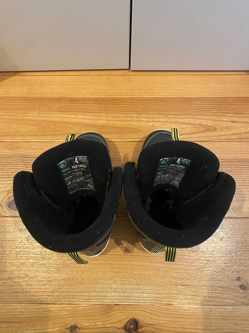 スノーボード３点セット　キッズ〜ジュニアサイズ　126センチ　22㎝