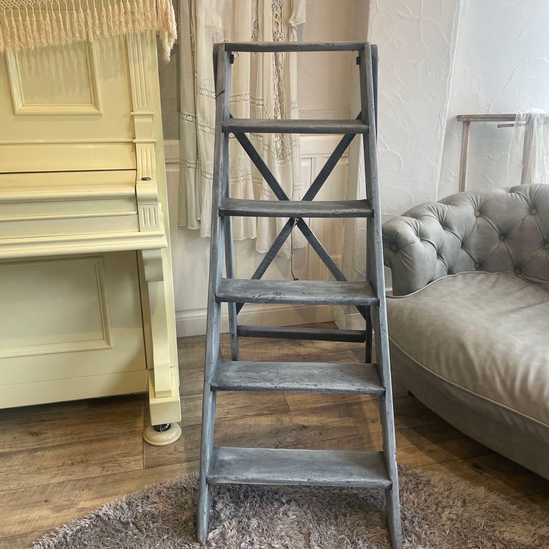 アンティークラダー