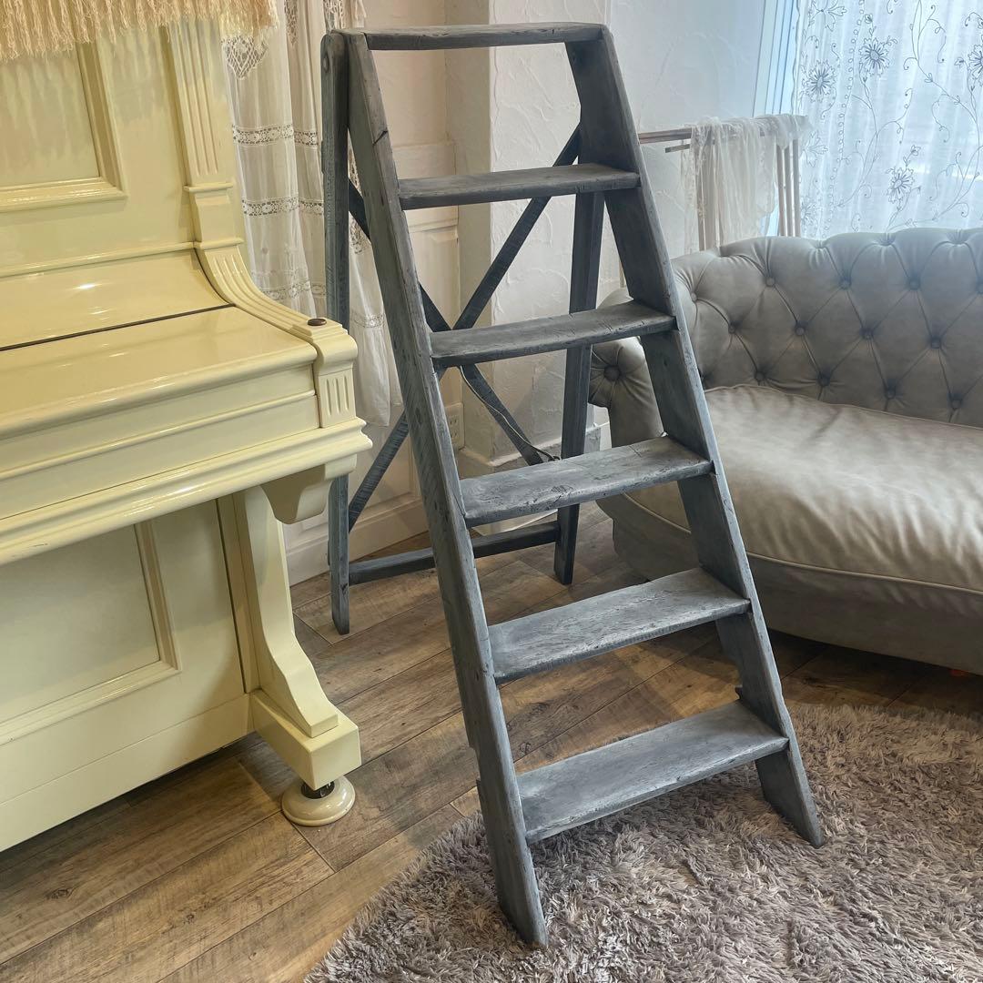 アンティークラダー