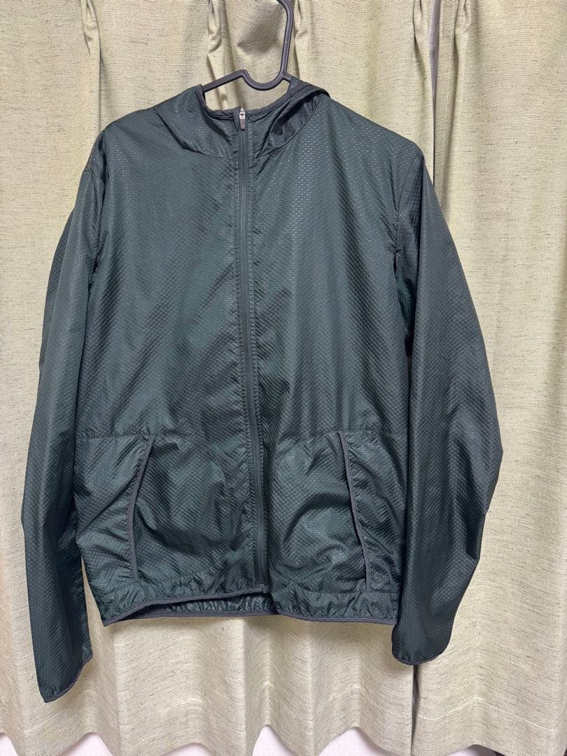 GYAKUSOU フード付きウィンドブレーカー ダークグリーン