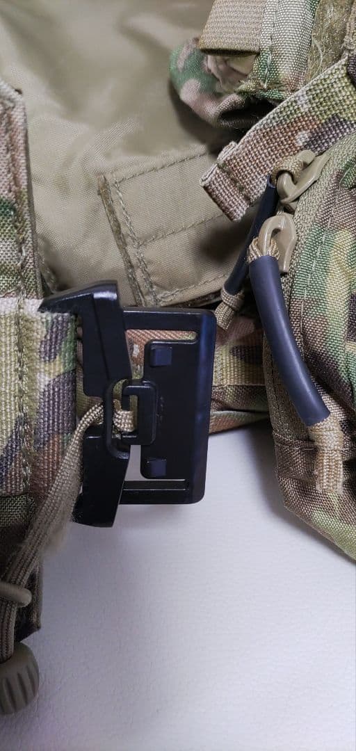 【実物】LBT-6094A-QRC-V2 マルチカム プレートキャリア ポーチ